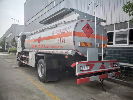 國(guó)六東風(fēng)天錦油罐車